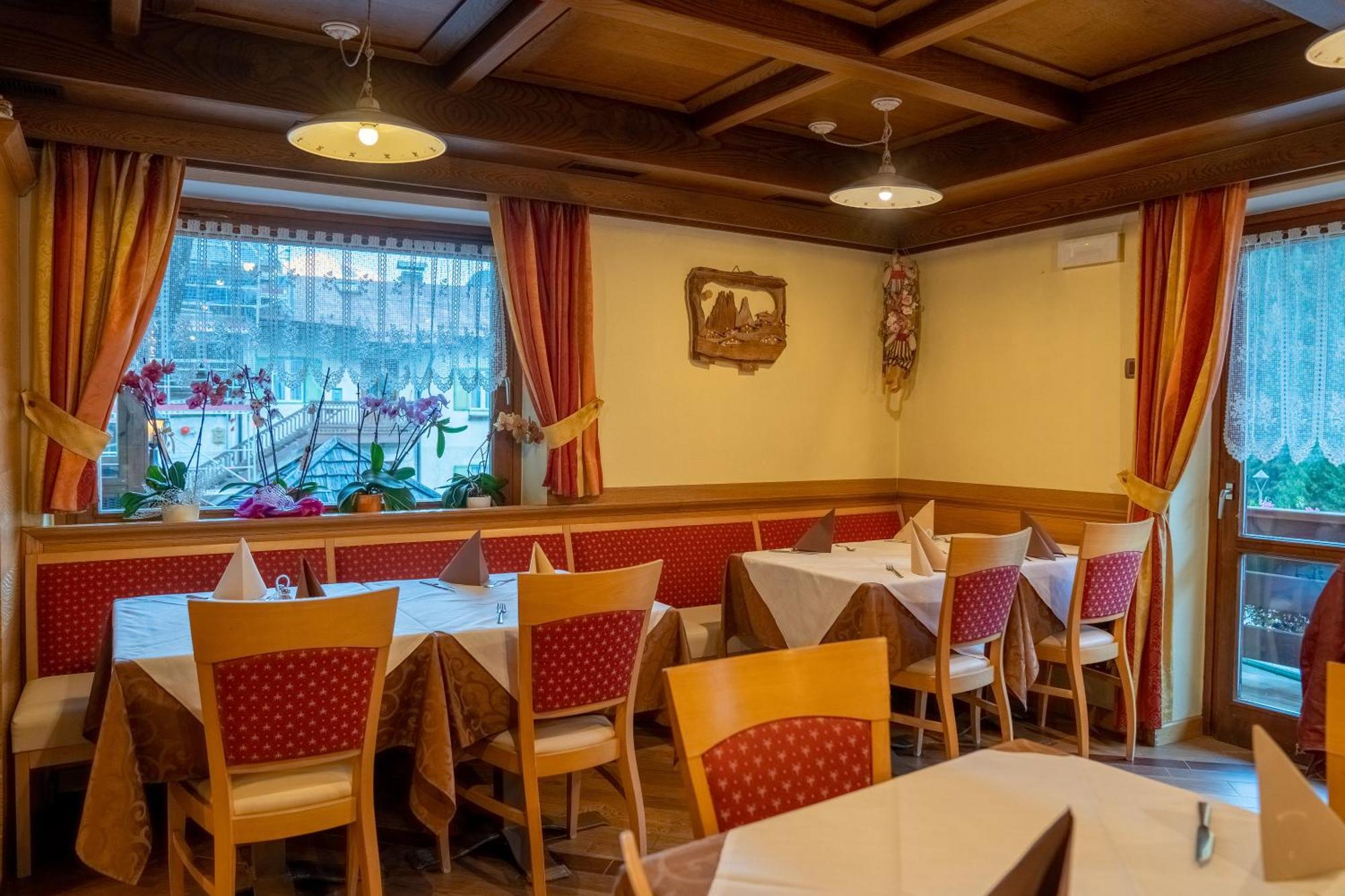 Garni Val Udai Hotel Mazzin Eksteriør billede
