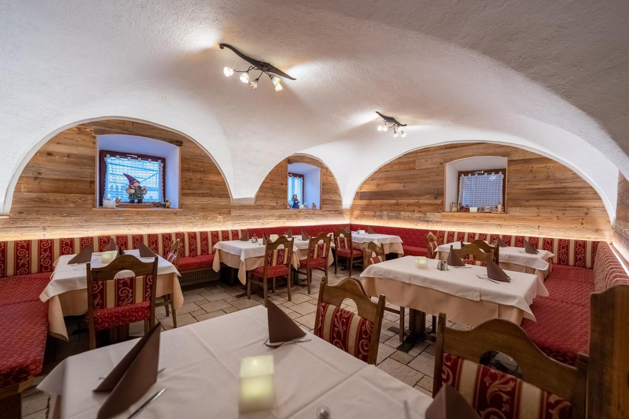 Garni Val Udai Hotel Mazzin Eksteriør billede